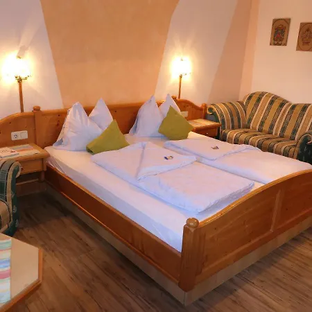 Landgasthof Spitzerwirt 호텔 3*