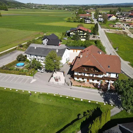 Landgasthof Spitzerwirt 3* St. Georgen im Attergau